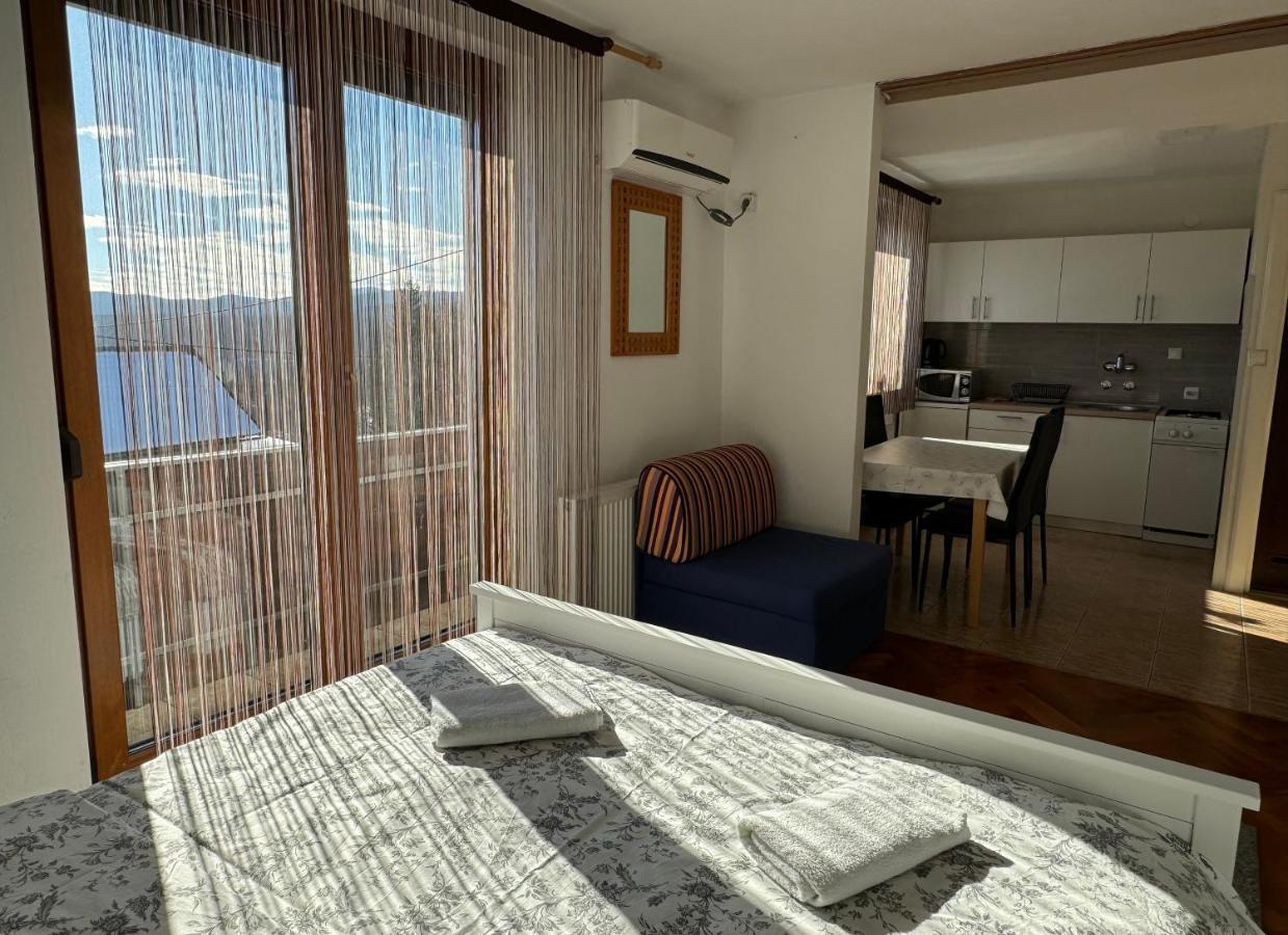 Guest House Aurora Полянак Экстерьер фото